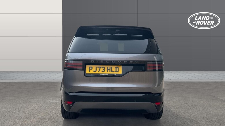 Land Rover Discovery 3.0 D300 Dynamic SE 5dr Auto Diesel Station Wagon